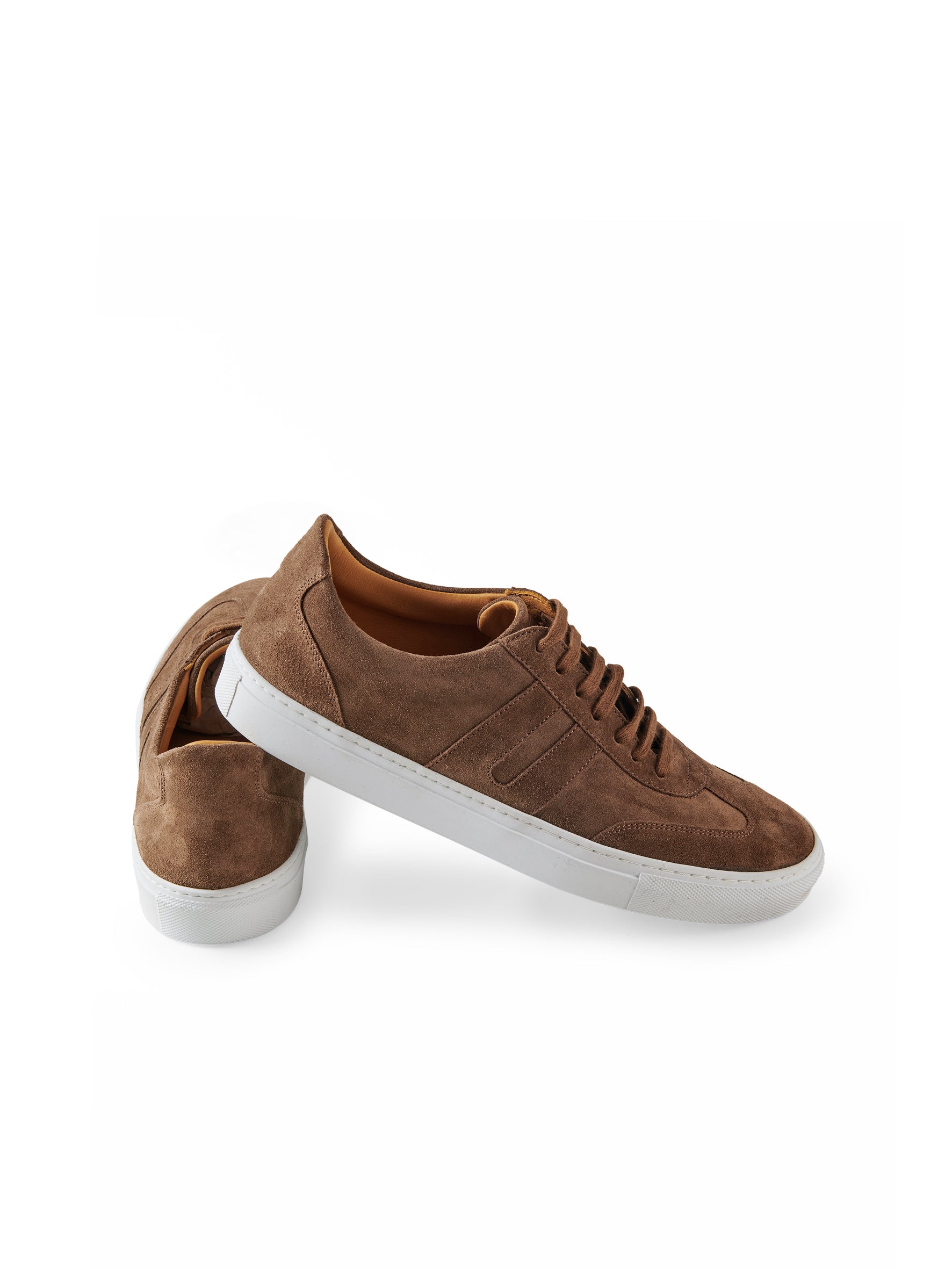 Tobacco-colored velor sneaker "Skipper"